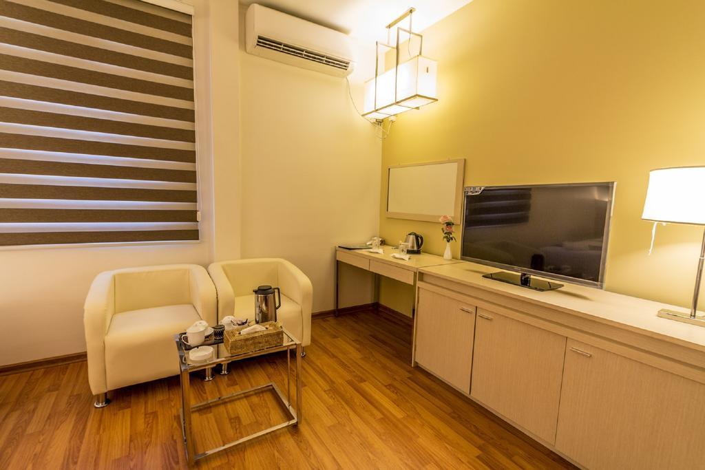 Hotel 7 Mile Yangon Bagian luar foto